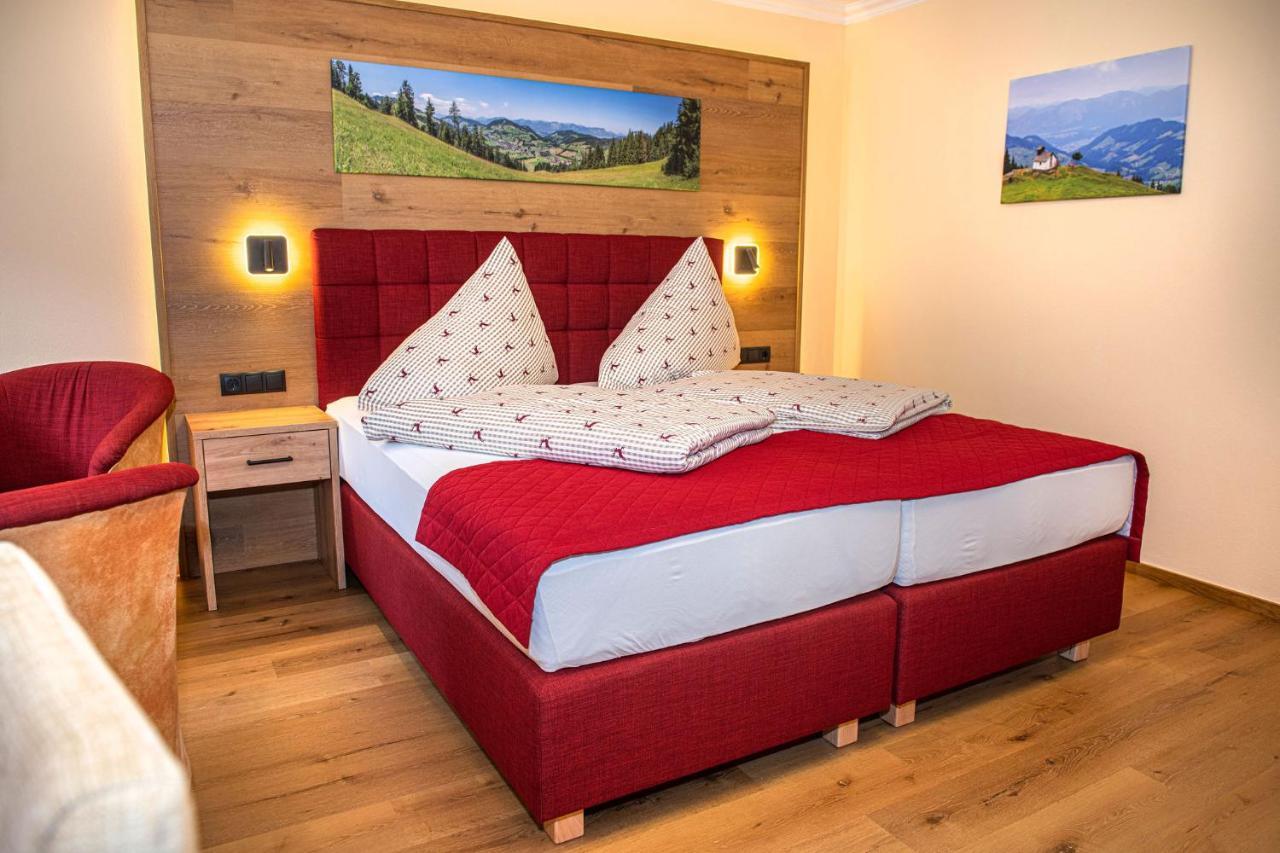 Hotel Schneeberger Niederau Exteriör bild
