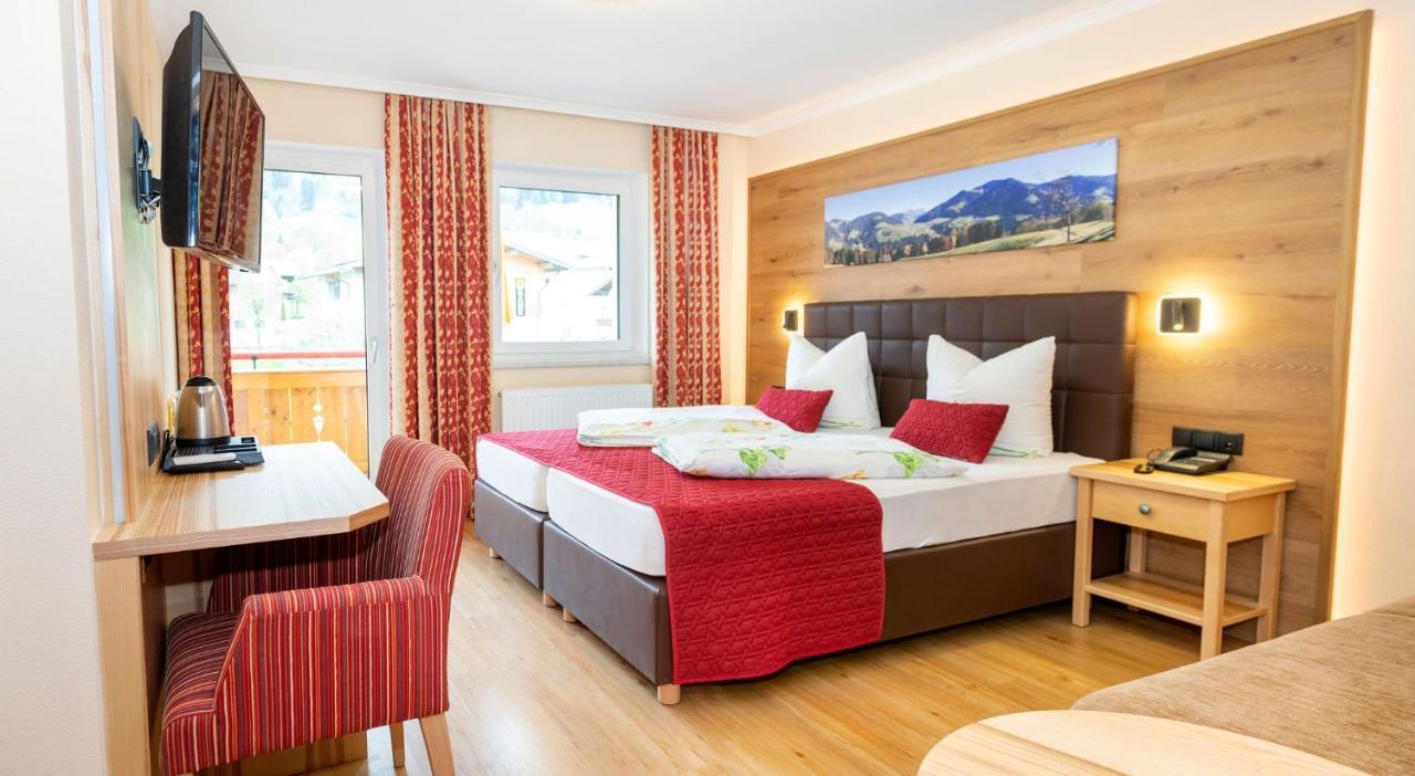 Hotel Schneeberger Niederau Exteriör bild
