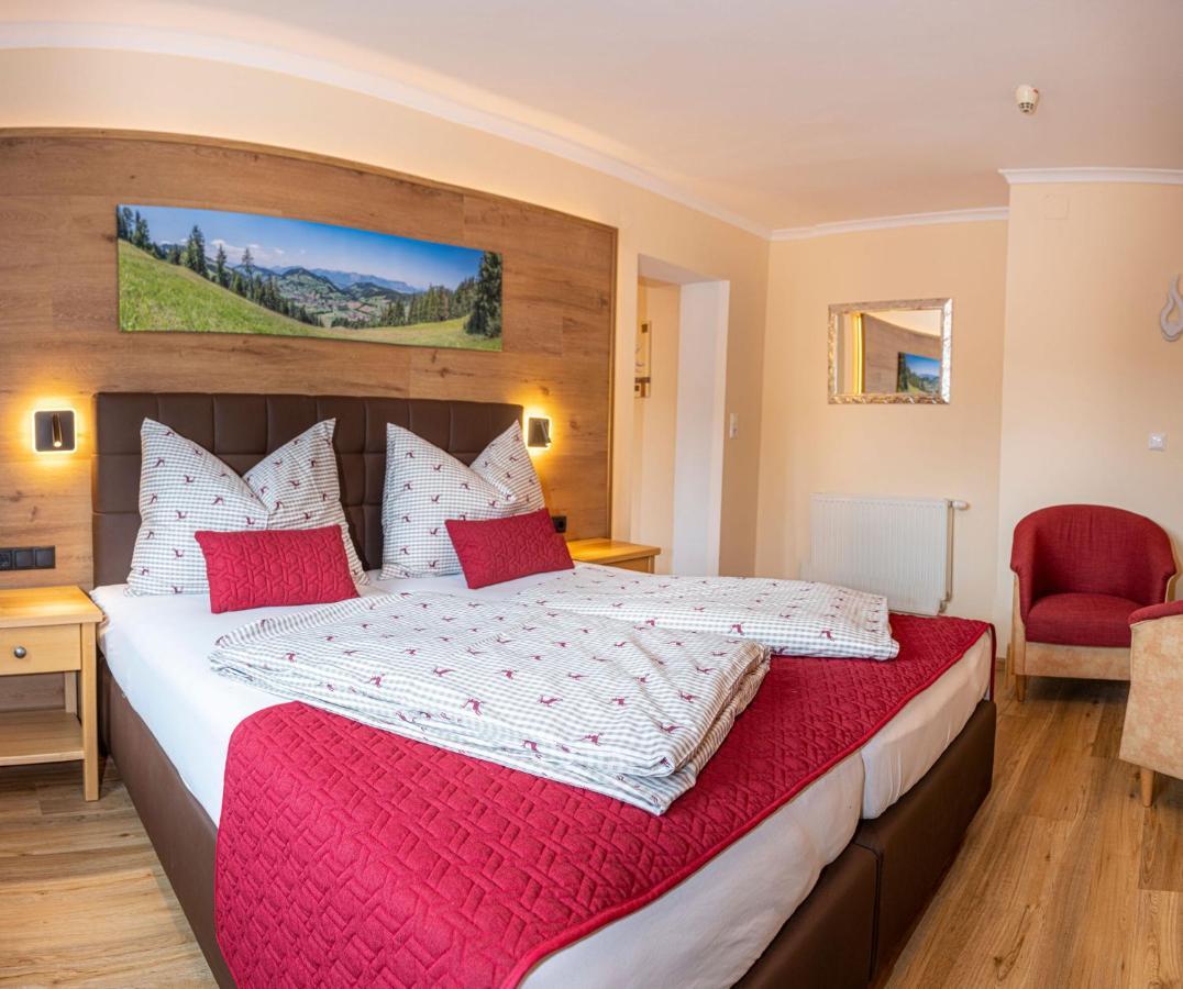 Hotel Schneeberger Niederau Exteriör bild