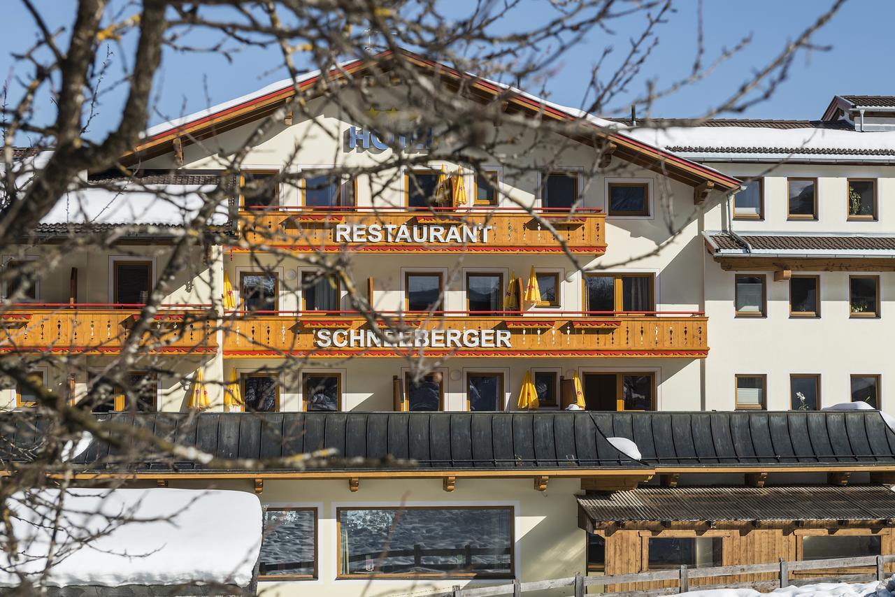 Hotel Schneeberger Niederau Exteriör bild